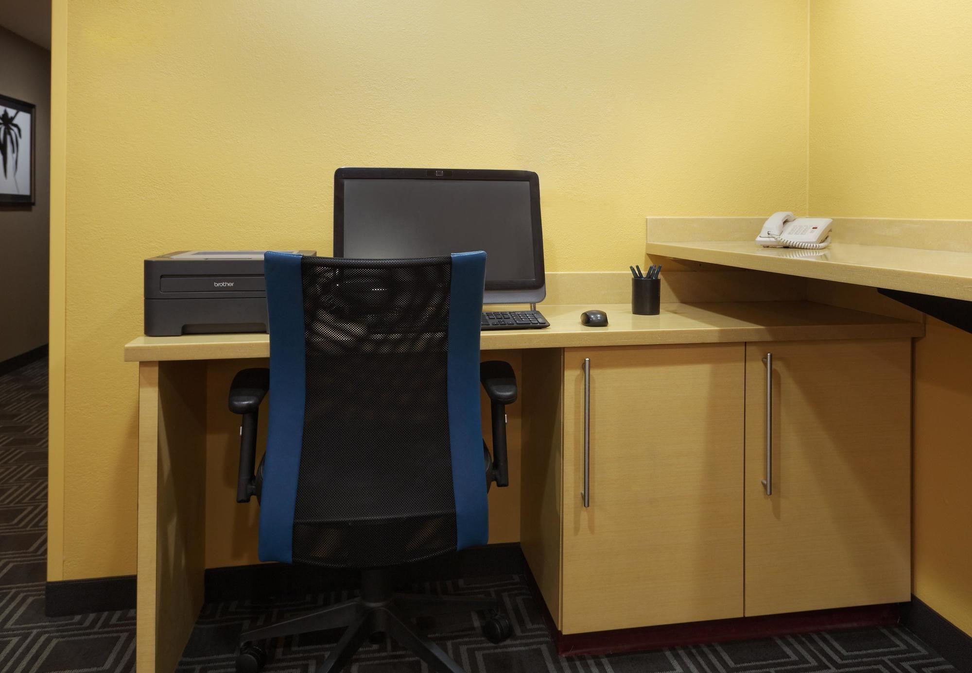 Mainstay Suites Tampa Moffitt-Usf Temple Terrace Eksteriør bilde